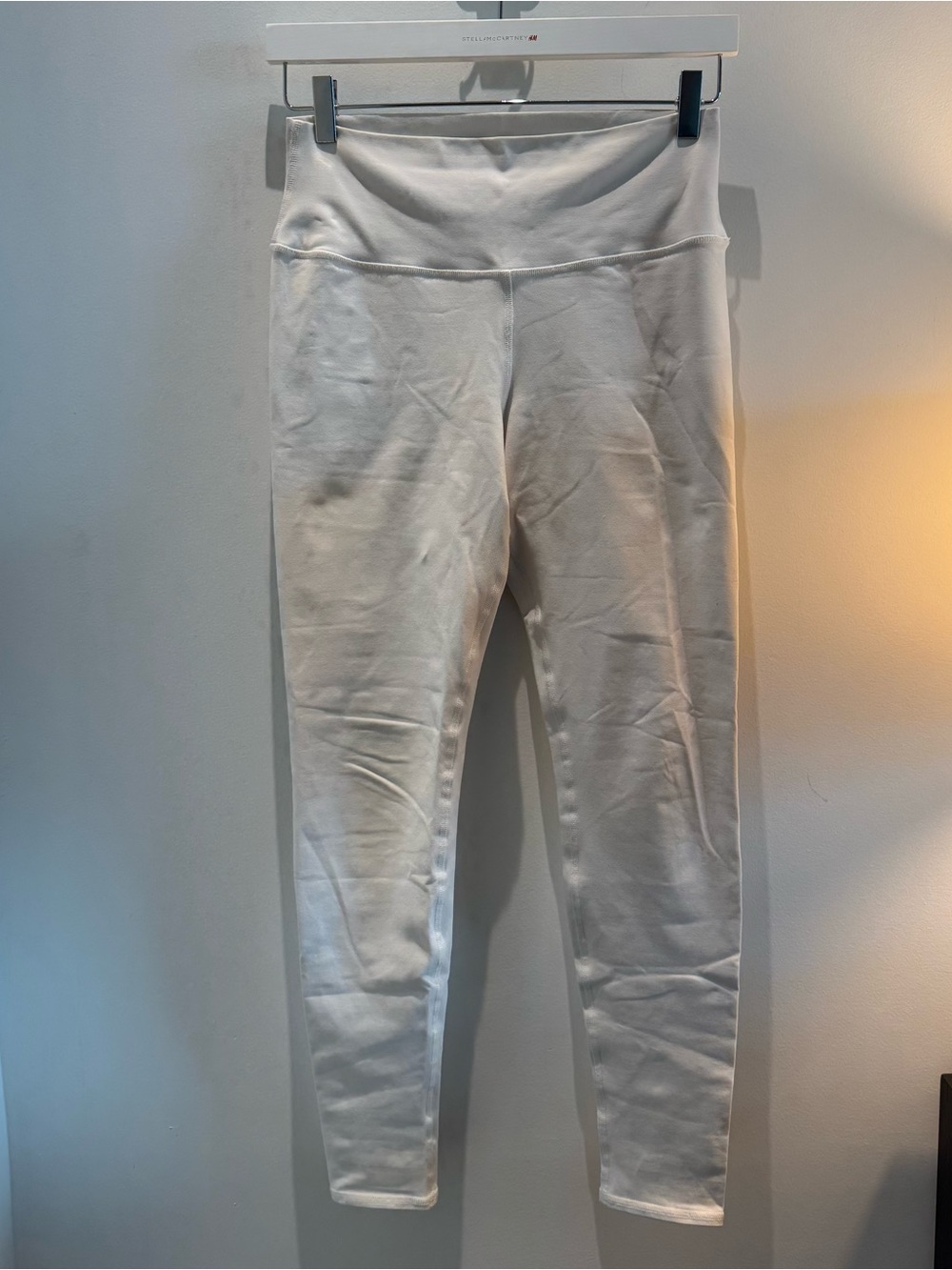 ALO Yoga — White High-Rise Leggings
